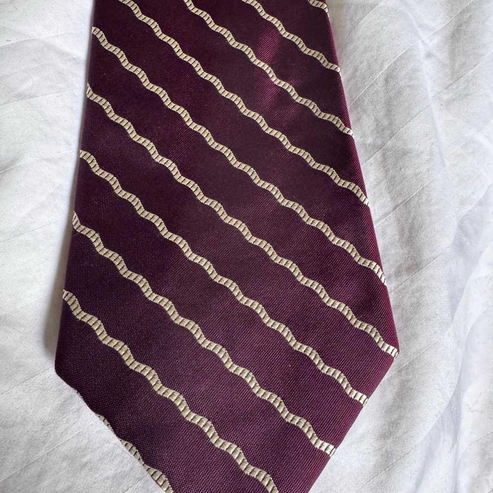 Ralph Lauren Wine Burgundy Tie with Cream Wave Stripe